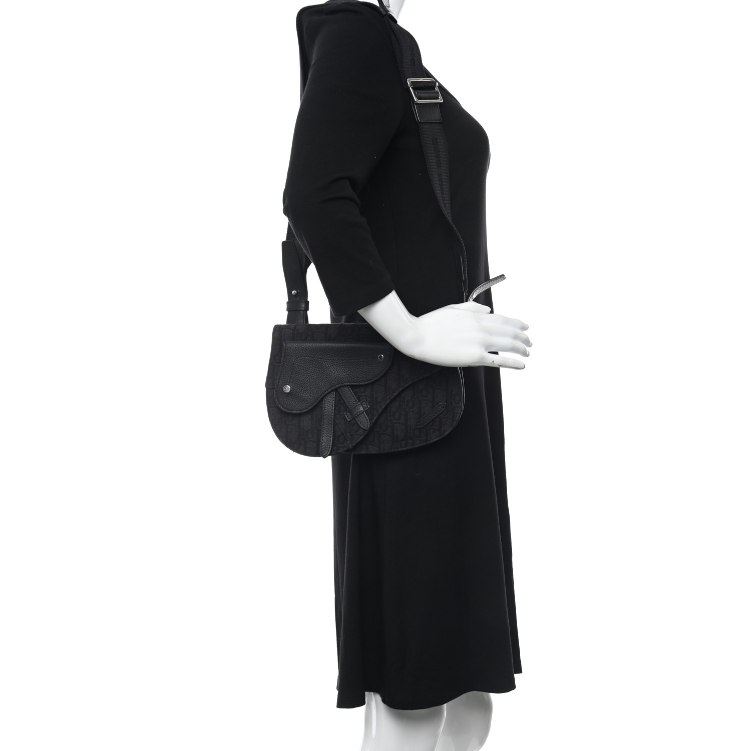 3216009-3216009-0-0-0-0-0-0_3