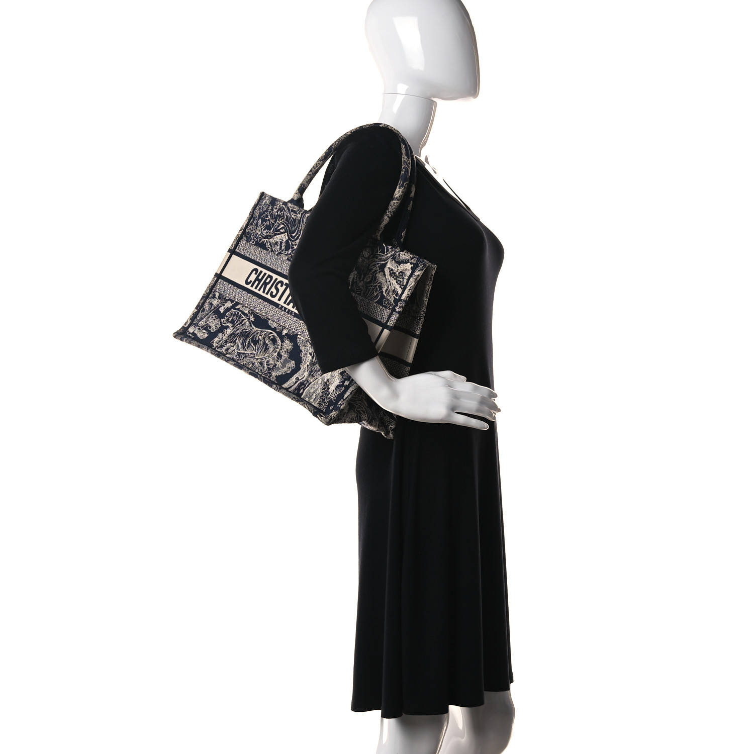 3216064-3216064-0-0-0-0-0-0_3