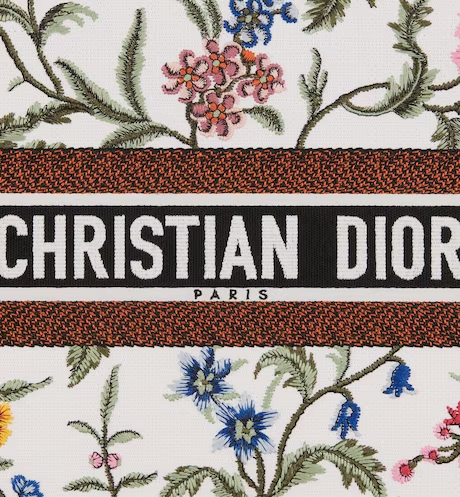 3235853-3235853-0-0-0-0-0-0_3